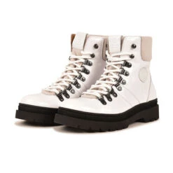 Bottillon NISTOS en Cuir Verni Blanc - Robustesse Montagnard et Style Urbain -Pataugas Soldes Boutique 628264 100 BOOTS FEMME NISTOS V F4H BLANC 5