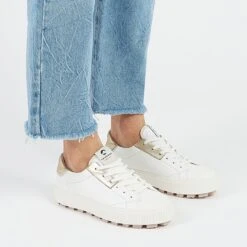 Baskets Femme ARAN - Confortable, Antidérapante et Polyvalente - Blanc/Doré 11 Baskets Femme ARAN - Confortable, Antidérapante et Polyvalente - Blanc/Doré -Pataugas Soldes Boutique ARANMF2HBLANCDORE1