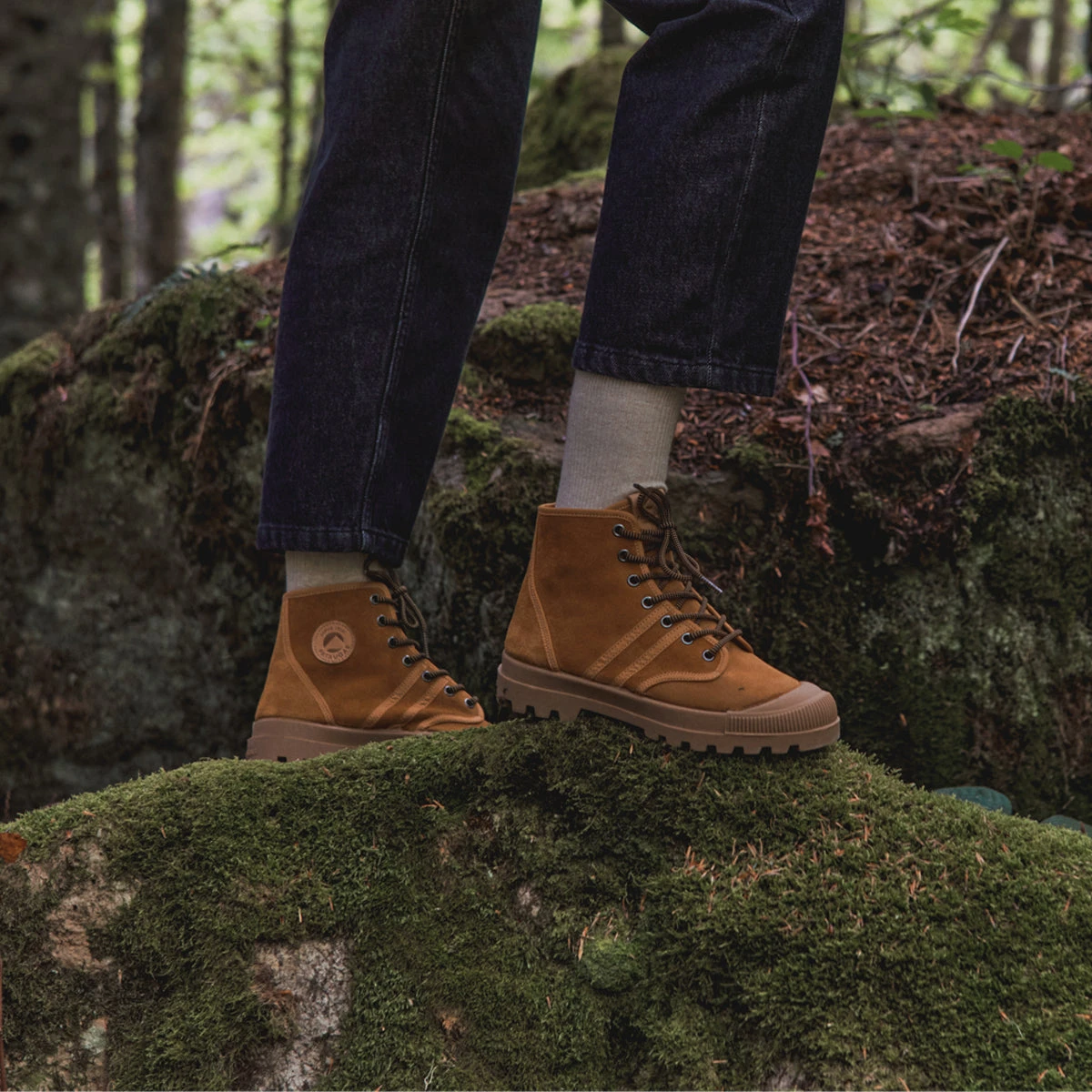 Chaussures de Randonnée Pataugas Authentique - Confort Ultime en Cuir Suédé Ocre - Parfait pour Randonnée et Ville 5 Chaussures de Randonnée Pataugas Authentique - Confort Ultime en Cuir Suédé Ocre - Parfait pour Randonnée et Ville – Image 3