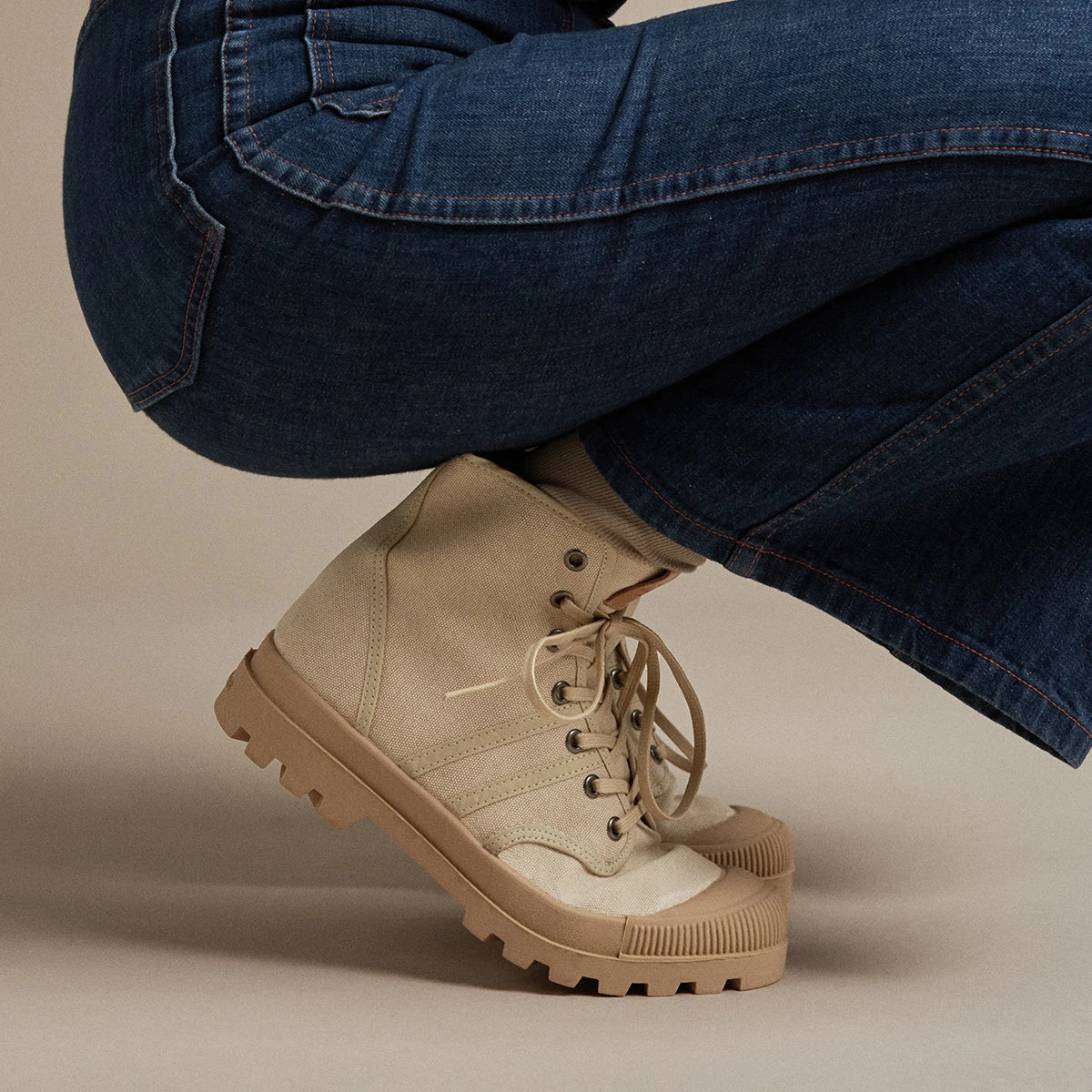 Bottes Écologiques Femme - Confortables & Polyvalentes pour Ville et Campagne - Écru 5 Bottes Écologiques Femme - Confortables & Polyvalentes pour Ville et Campagne - Écru – Image 3