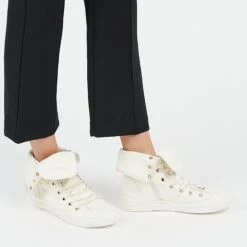 Baskets Femme Pataugas AYZA F4G - Confort Urbain & Style Polyvalent - Blanc -Pataugas Soldes Boutique AYZAF4GOFFWHITE1