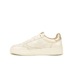 Baskets Basses Femme Confortables en Cuir Blanc - Style Moderne - Ville & Voyage -Pataugas Soldes Boutique BASKET FEMME BASALT NME F2H OFFWHITE DORE 3 4ee9a2ab 4368 420e 898b 80c2fa23bb1a