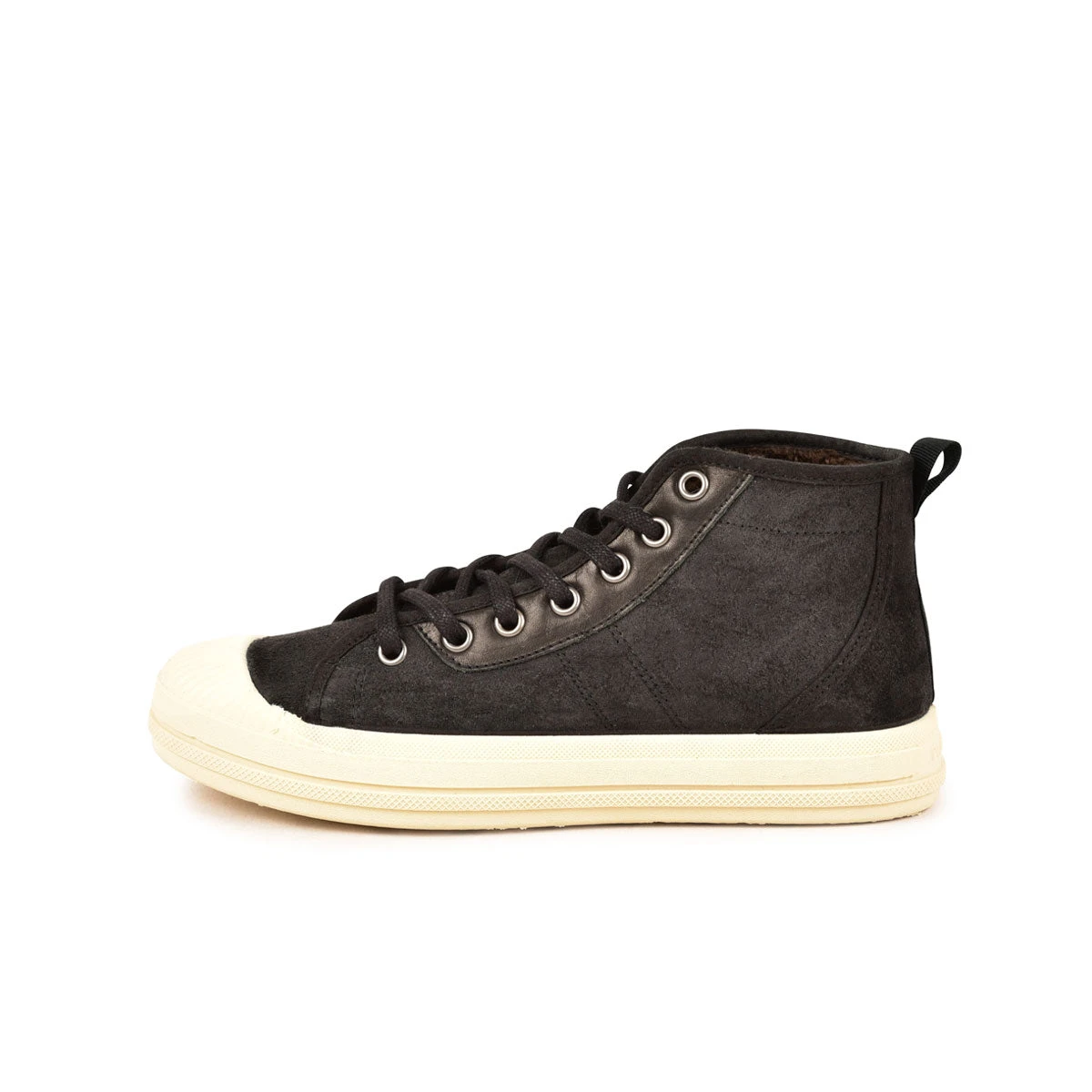 Chaussures de Sport Femme Noires Confortables - Résistantes à l'Humidité pour l'Hiver 4 Chaussures de Sport Femme Noires Confortables - Résistantes à l'Humidité pour l'Hiver – Image 2