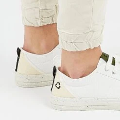 Baskets Homme Éco-Responsable - Coton Recyclé & Cuir d'Ananas - Blanc 13 Baskets Homme Éco-Responsable - Coton Recyclé & Cuir d'Ananas - Blanc -Pataugas Soldes Boutique ETCHELTEDH2HBLANC2