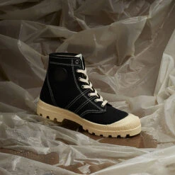 Chaussures de Randonnée Éco-responsable - Confort Durable - Noir/Marfil 13 Chaussures de Randonnée Éco-responsable - Confort Durable - Noir/Marfil -Pataugas Soldes Boutique F Authentique T Noir Marfil