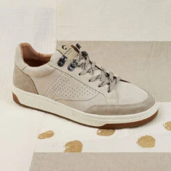 Chaussures de Sport Homme Confortables en Cuir Suédé - Style Urbain Écru -Pataugas Soldes Boutique H BASALT HK ECRU NM 2fd78770 f999 4f0d 8c3b f09ff4c17604