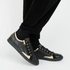 Basket Femme JESTER - Confortable, Polyvalente et Élégante - Noir/Doré -Pataugas Soldes Boutique JESTER 628254946 NOIR DORE