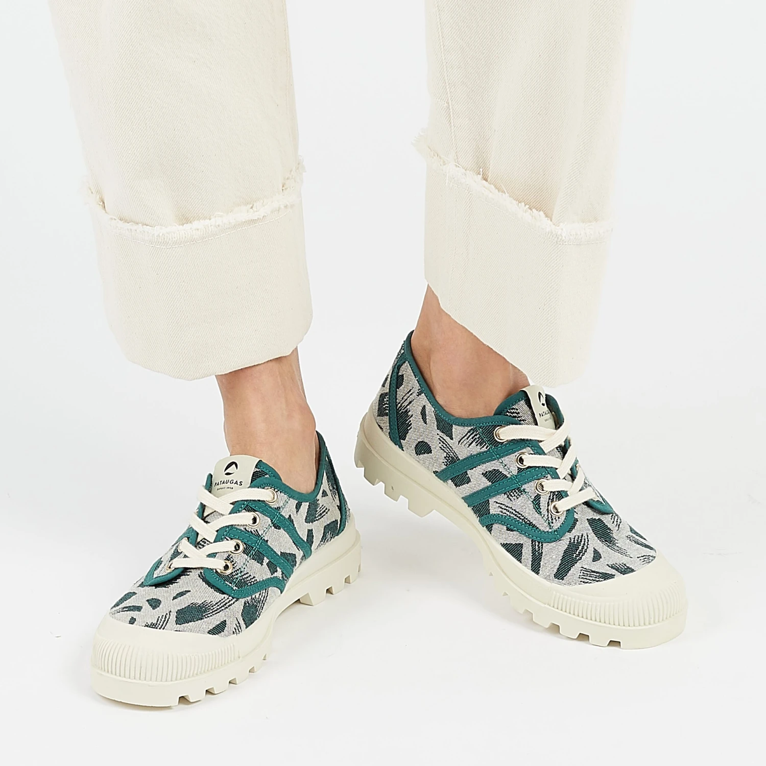 Chaussures Basses Femme - Confortable, Écologique, Vert Émeraude - Pour Tenues Estivales 5 Chaussures Basses Femme - Confortable, Écologique, Vert Émeraude - Pour Tenues Estivales – Image 3