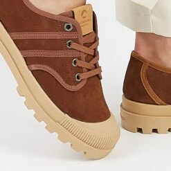 Baskets Femme Pataugas Authentique - Cuir Suédé Éco-Responsable - Caramel -Pataugas Soldes Boutique OGLSF2HCARAMEL2