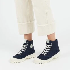 Chaussures Boots Femme en Coton Bio - Confortable et Léger pour Aventures - Bleu Marine 14 Chaussures Boots Femme en Coton Bio - Confortable et Léger pour Aventures - Bleu Marine -Pataugas Soldes Boutique OGTF4GMARINE1