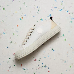 Baskets Homme Éco-Responsable - Coton Recyclé & Cuir d'Ananas - Blanc 12 Baskets Homme Éco-Responsable - Coton Recyclé & Cuir d'Ananas - Blanc -Pataugas Soldes Boutique eteche eko2 519ee5ed 434d 4b97 9516 eddb09b783f3